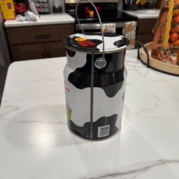 Vintage Chupa Chups Ice Cream Flavored Lollipops Dairy Farm Tin Can Cow/with lid - Picture 6 of 11